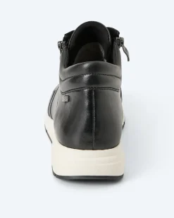 Hightop Sneaker
