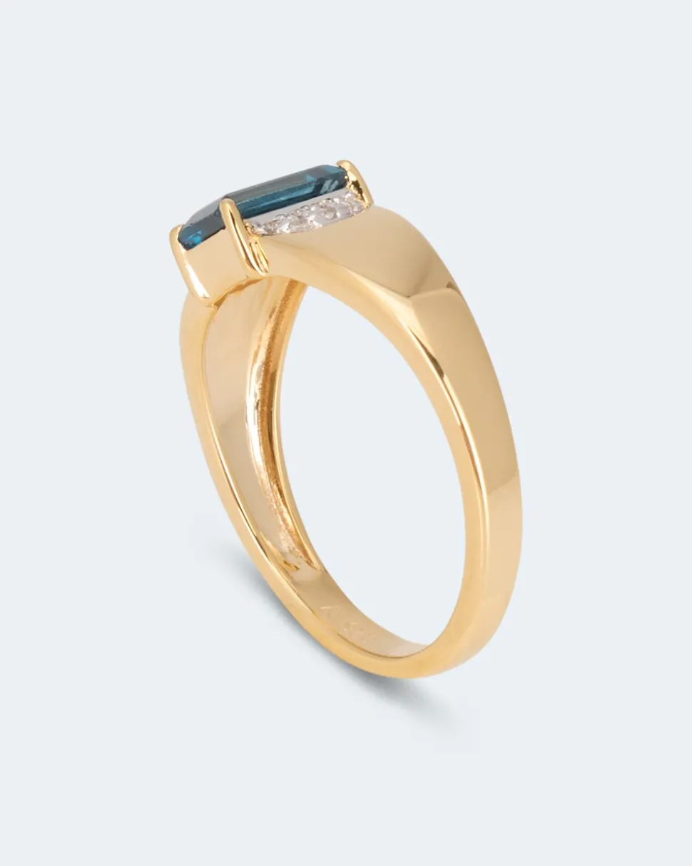 Ring mit London Blue Topas und Zirkon