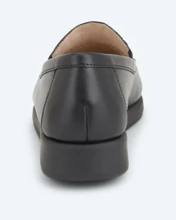Slipper mit Krokodetails