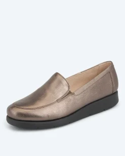 Slipper mit Krokodetails