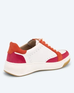 Sneaker im Farbmix