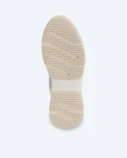 Sneaker mit Mesh-Einsatz