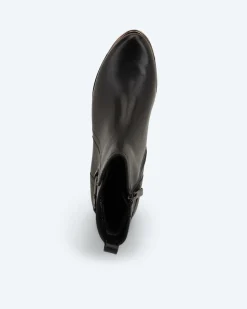 Stiefelette mit Deko